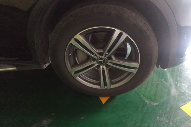 Used Mercedes-Benz GLC 2021 GLC 260 L 4MATIC Dynamic Edition Right Front Wheel Hub