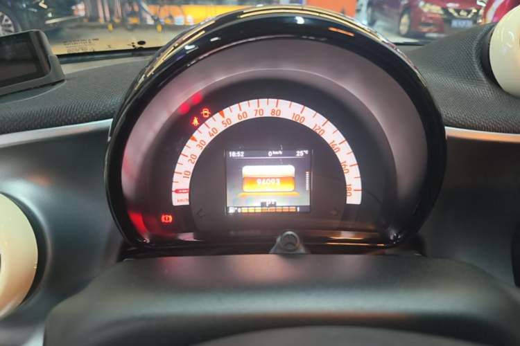 Used smart forfour 2016 1.0L 52 kW Passion Edition
