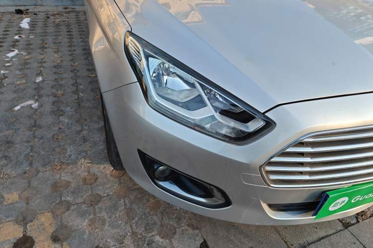 Used Ford Escort 2015 1.5L Automatic Fashion Model
