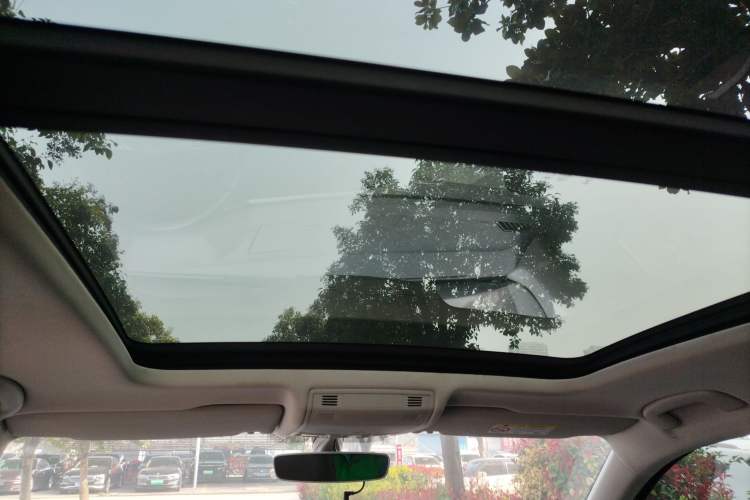 Used Volkswagen Tayron 2020 330TSI Two-Wheel Drive Luxury Smart Connectivity Version