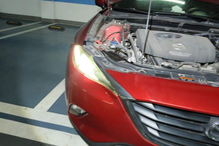 Used Mazda CX-4 2018 2.0L Automatic Two-Wheel Drive Blue Sky Exploration Version China V Standard Right Front Headlight