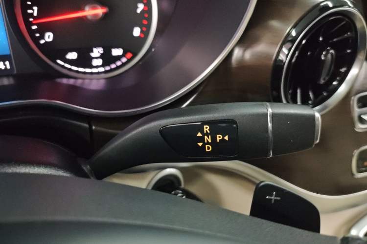 Used Mercedes-Benz V-Class 2020 V 260 Avantgarde Edition