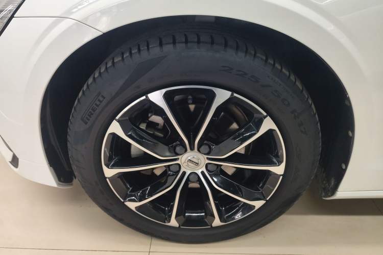 Used Volvo S60 2022 B4 Zhiyi Luxury Edition
