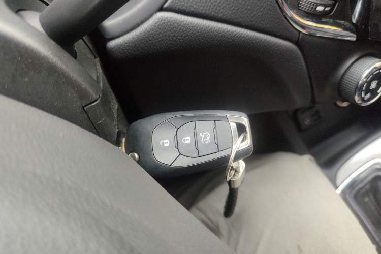 Used Chevrolet Cruze 2017 1.5L Automatic Pioneer Sunroof Edition