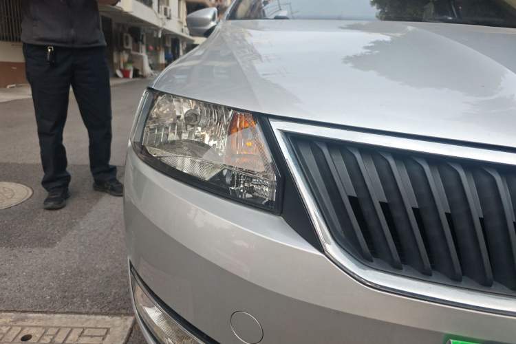 Used Skoda Rapid 2016 1.6L Automatic Chuanxing Edition
