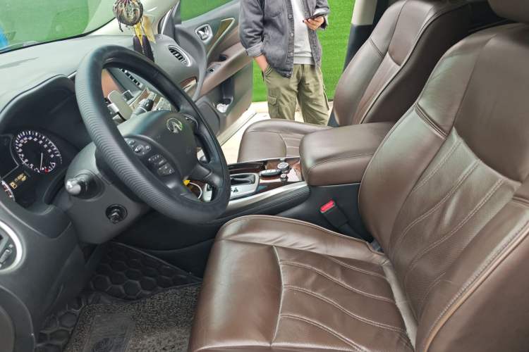 Used Infiniti QX60 2014 2.5 S/C Hybrid Two-Wheel Drive Excellence Edition
