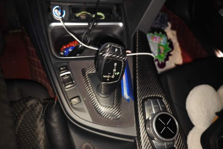 Used BMW 3 Series 2014 320Li Fashion Model Gear Lever