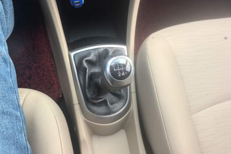 Used Hyundai Verna (older generation) 2014 1.4L Manual Smart GLS Trim