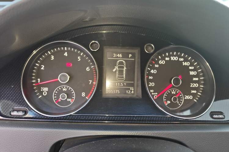 Used Volkswagen Magotan 2012 Revised 1.8TSI Luxury Version Instrument Cluster