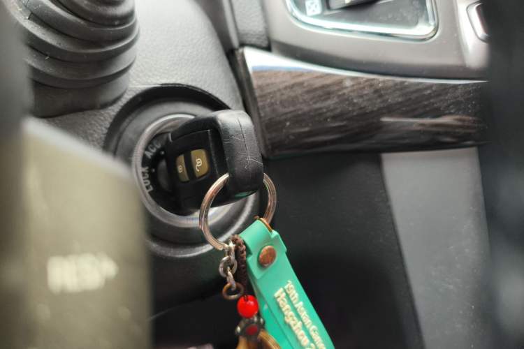 Used Chevrolet Captiva 2014 2.4L 4x4 Flagship Edition 7 Seats
