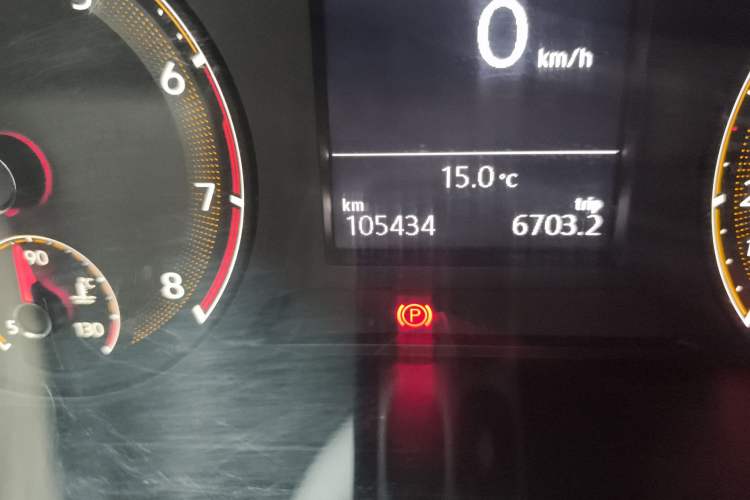 Used Volkswagen Sagitar 2020 280TSI DSG Comfort Version China VI Standard Odometer Close Up