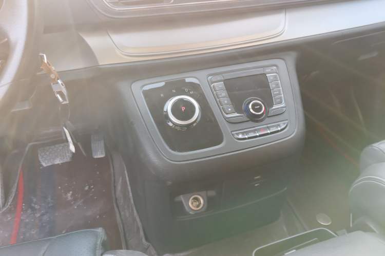 Used SAIC MAXUS G20 2023 ES 2.0T Gasoline Automatic Value Edition
