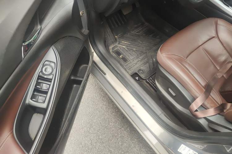 Used Buick GL6 2019 18T 6-Seater Connected Luxury Version China V Standard
