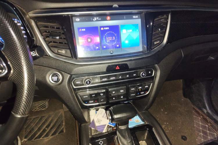 Used GAC Trumpchi GS7 2017 280T Two-Wheel Drive Luxury Model
