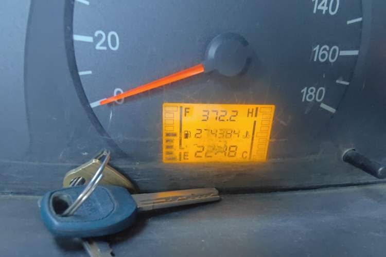 Used Wuling Zhiguang 2010 1.0L New Version Practical Short-Body L2Y Odometer Close Up