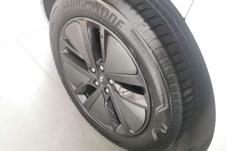 Used Li Auto L6 2024 Pro Model Right Rear Wheel Hub