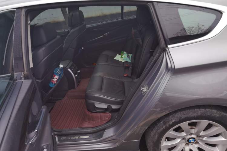 Used BMW 5 Series GT 2010 535i Leading Model Left Rear Seat
