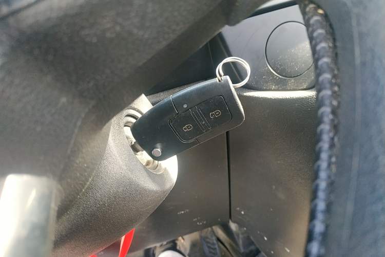 Used JMC Fushun 2022 2.0T Manual Multi-Function Passenger Vehicle Mid-Range High Roof 6-7 Seats
