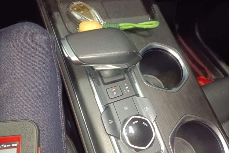 Used CHANGAN CS55PLUS 2022 2nd Generation 1.5T DCT Navigation Edition Gear Lever