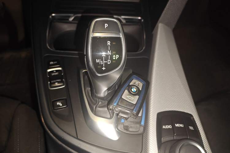 Used BMW 3 Series 2017 320i M Sport Gear Lever