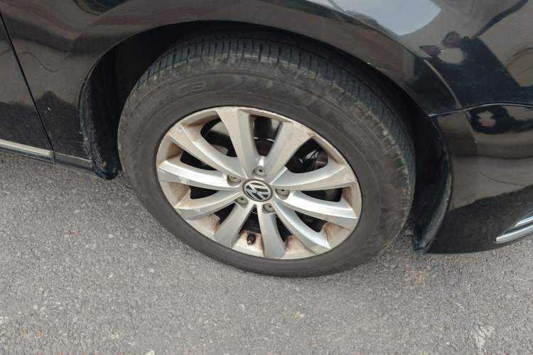 Used Volkswagen Magotan 2013 1.8TSI Luxury Model Right Front Wheel Hub