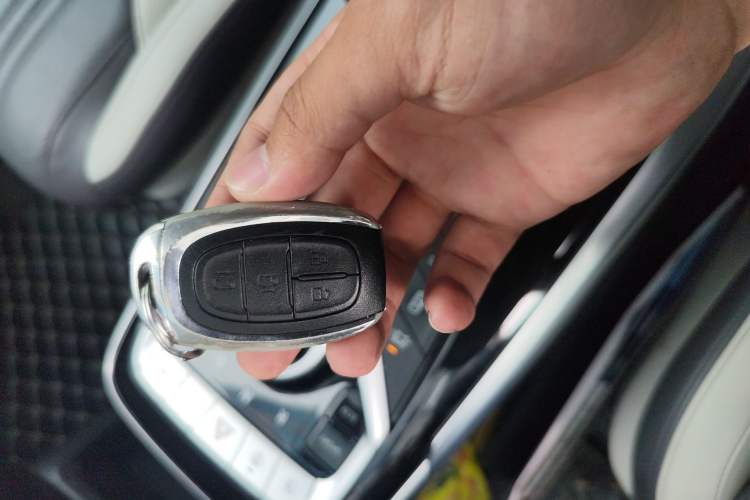 Used SAIC MAXUS G20 2020 2.0T Gasoline Automatic ZhiZun Edition
