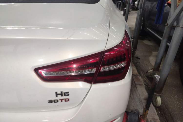 Used Hongqi H5 2022 Classic Model Facelift 1.5T DCT Qiyun Edition