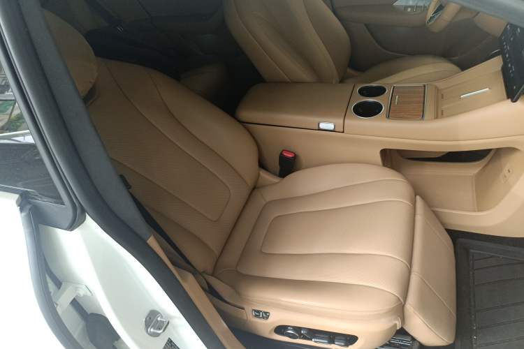 Used Hima Luxeed R7 2024 All-Electric 736 km Ultra