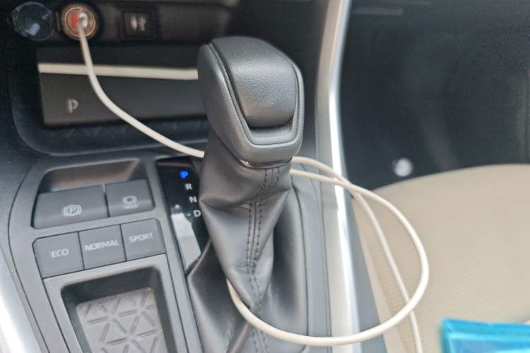 Used Toyota RAV4 2020 2.0L CVT Two-Wheel Drive Urban Edition
