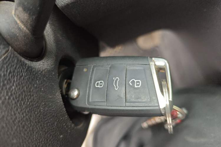 Used Volkswagen Lamando 2019 230TSI DSG Vision Edition China VI Standard Vehicle Key