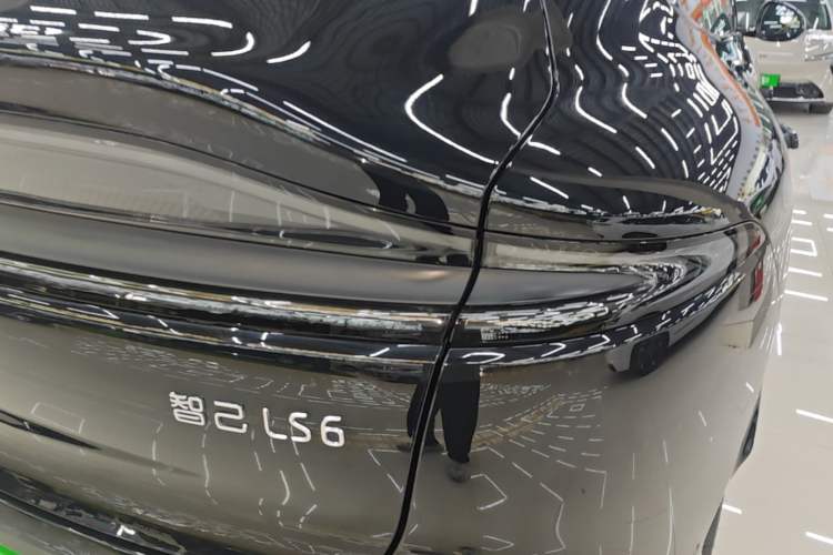Used IM LS6 2023 Max Standard Edition