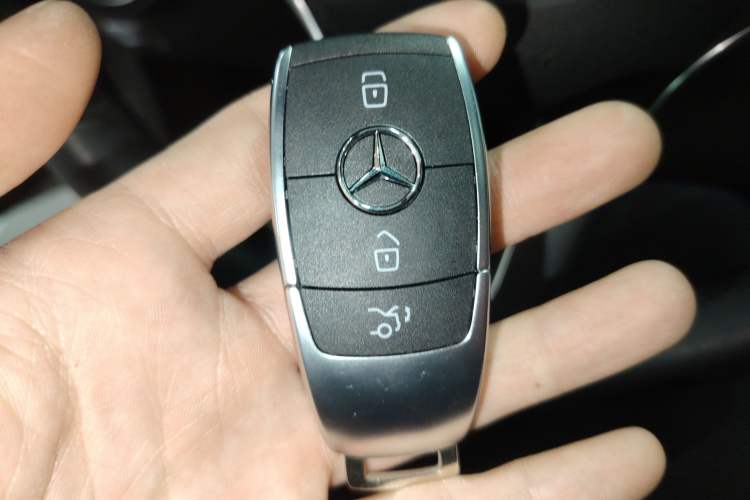 Used Mercedes-Benz GLC 2020 Facelift GLC 300 L 4MATIC Dynamic Edition Vehicle Key