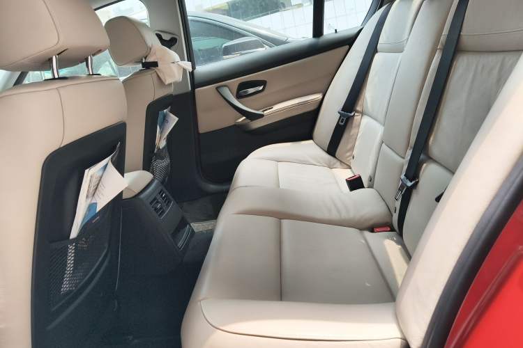 Used BMW 3 Series 2011 320i Luxury Edition Left Rear Seat