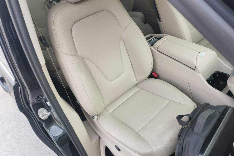 Used Mercedes-Benz V-Class 2021 V 260 Prestige Edition