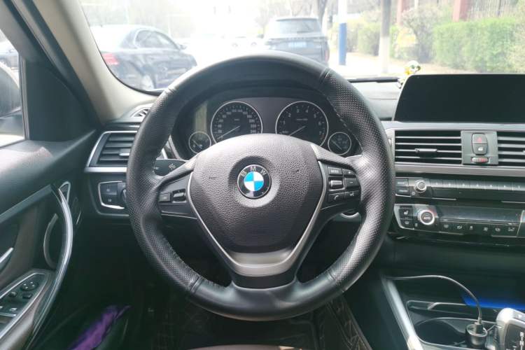 Used BMW 3 Series 2018 320Li Fashion Model Steering Wheel