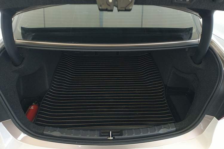 Used BMW 3 Series 2018 320Li Fashion Model
