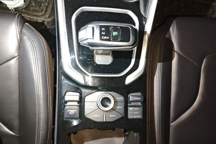 Used Haval H6 2017 Blue Label 2.0T Automatic Two-Wheel Drive Smart Edition
