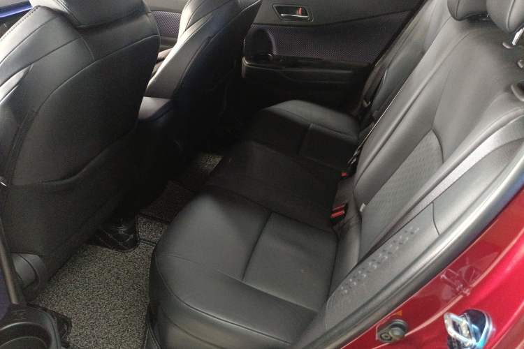 Used Toyota IZOA 2018 2.0L Yichi Version China VI Standard Left Rear Seat