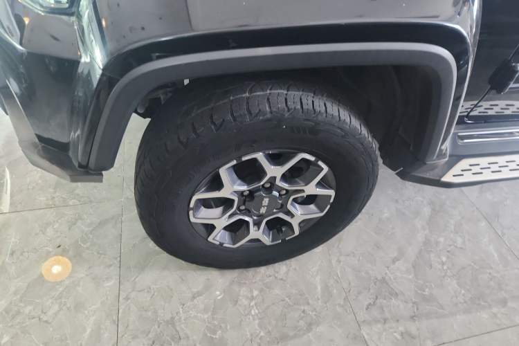 Used BAIC Off-Road BJ40 2019 PLUS 2.3T Automatic Four-Wheel Drive Flagship Edition China VI Emission Standard Left Front Wheel Hub