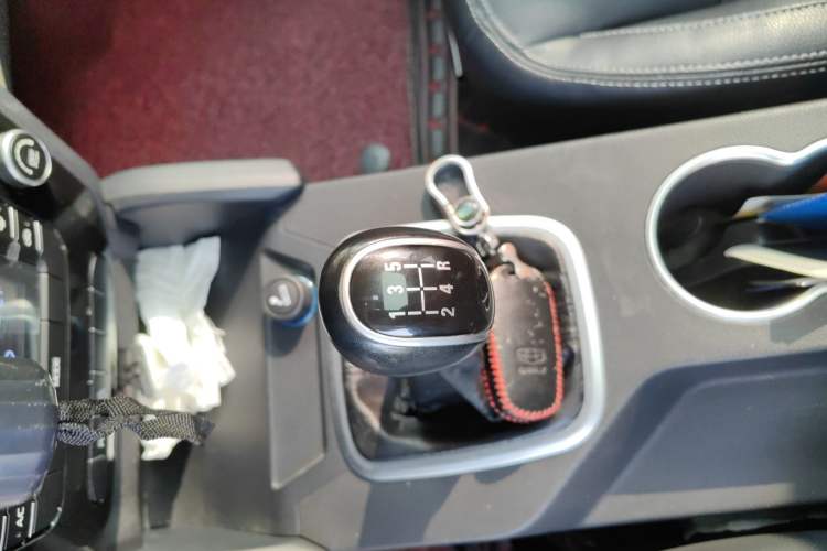 Used Geely Auto Vision X6 2016 1.8L Manual Luxury Model
