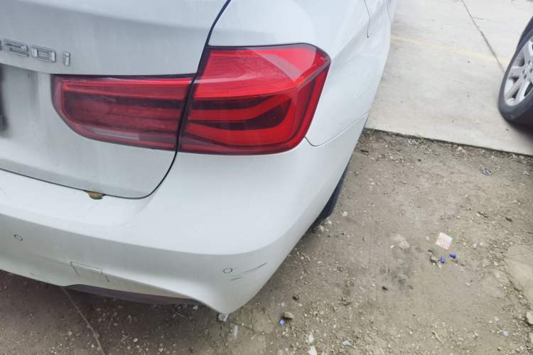 Used BMW 3 Series 2018 320i M Sport Package Exterior 3