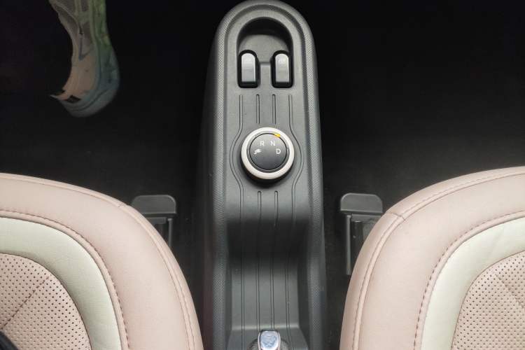 Used Wuling Hongguang MINIEV 2021 Macaron Premium Model – Lithium Iron Phosphate