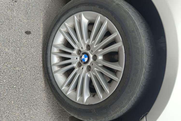 Used BMW 5 Series 2014 525Li Leading Model