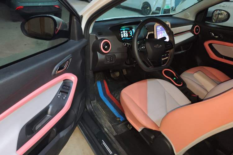 Used Chery Little Ant 2022 Revised Version Sweet Pink Edition Half-Sugar Version Lithium Iron Phosphate 30.7 kWh 30 kW 301 km
