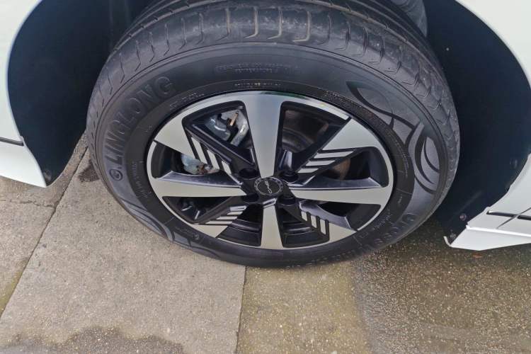 Used BYD e2 2023 Luxury Model Left Front Wheel Hub