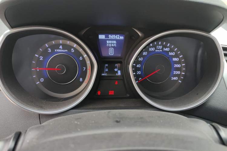 Used Hyundai Elantra (5th Generation / Langdong) 2012 1.6L Manual Leading Model