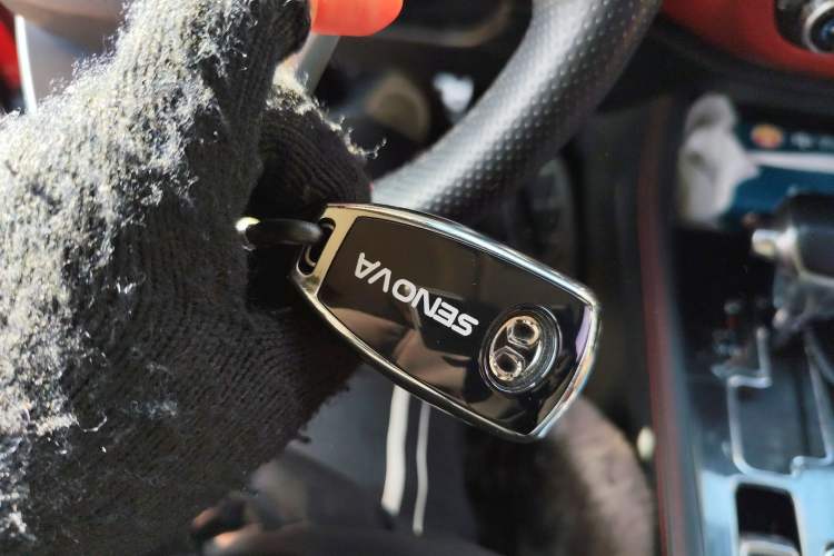 Used BAIC Off-Road BJ40 2019 2.0T Automatic Four-Wheel Drive Urban Hunter Edition Premium Model China V Emission Standard
