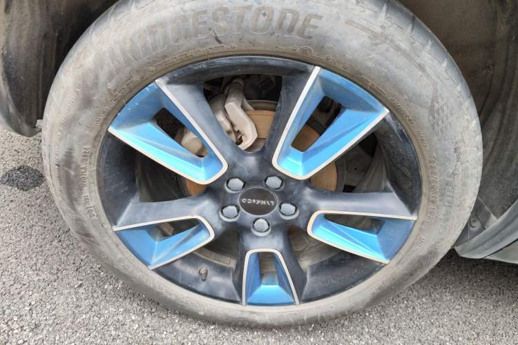 Used Lynk & Co 01 2019 2.0T Two-Wheel Drive Zhaopu Version China VI Standard Exterior 5