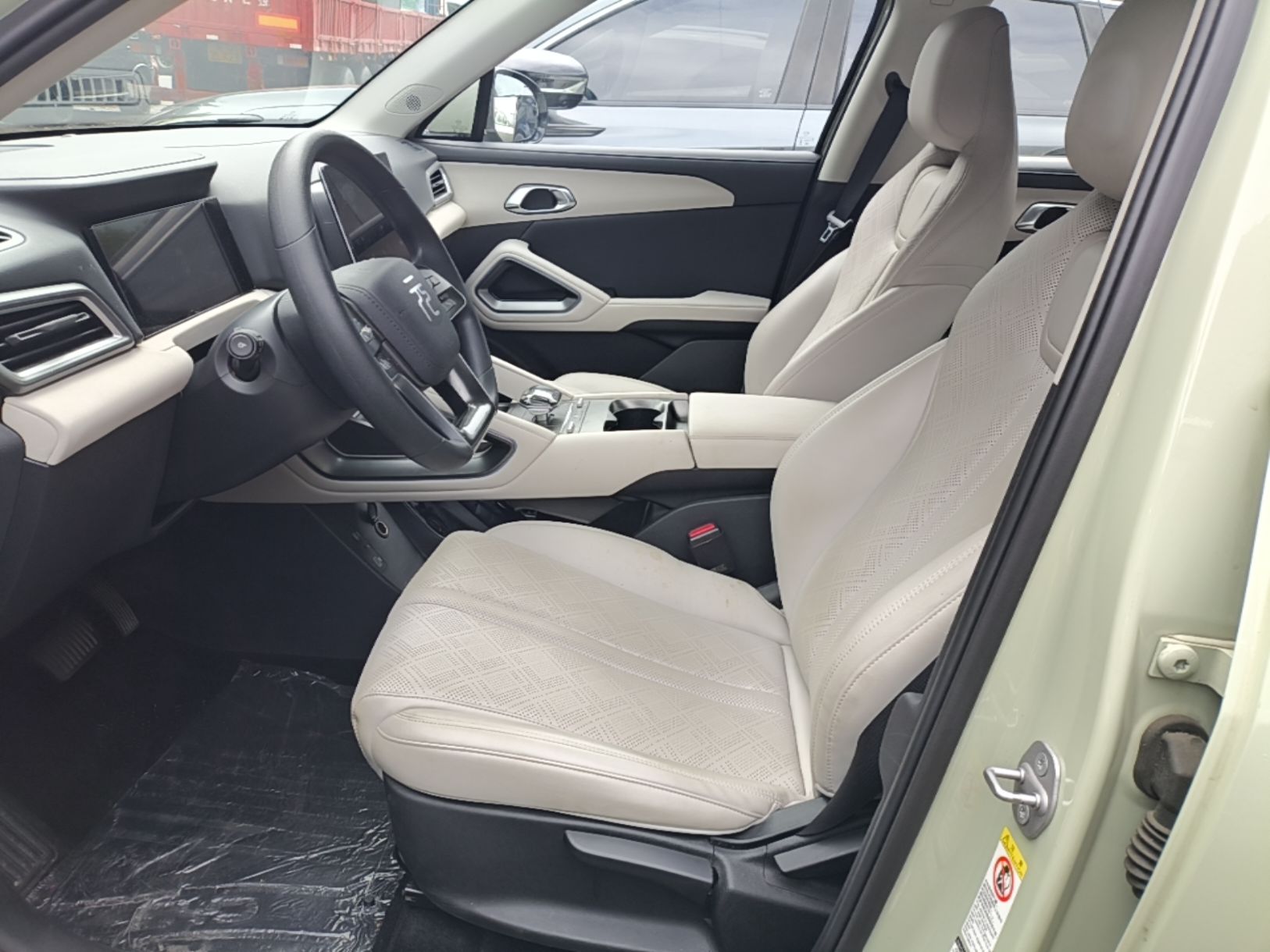 BYD Yuan UP 2024 401 km Active Version — снимка 17
