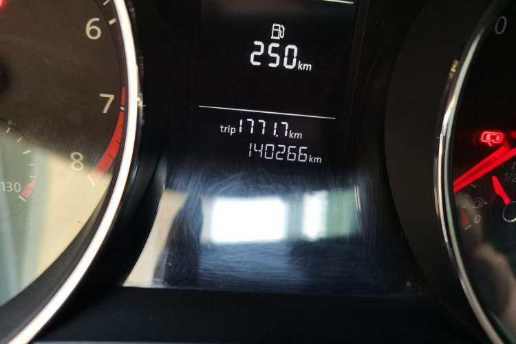 Used Volkswagen Sagitar 2017 230TSI Automatic Comfort Version Odometer Close Up